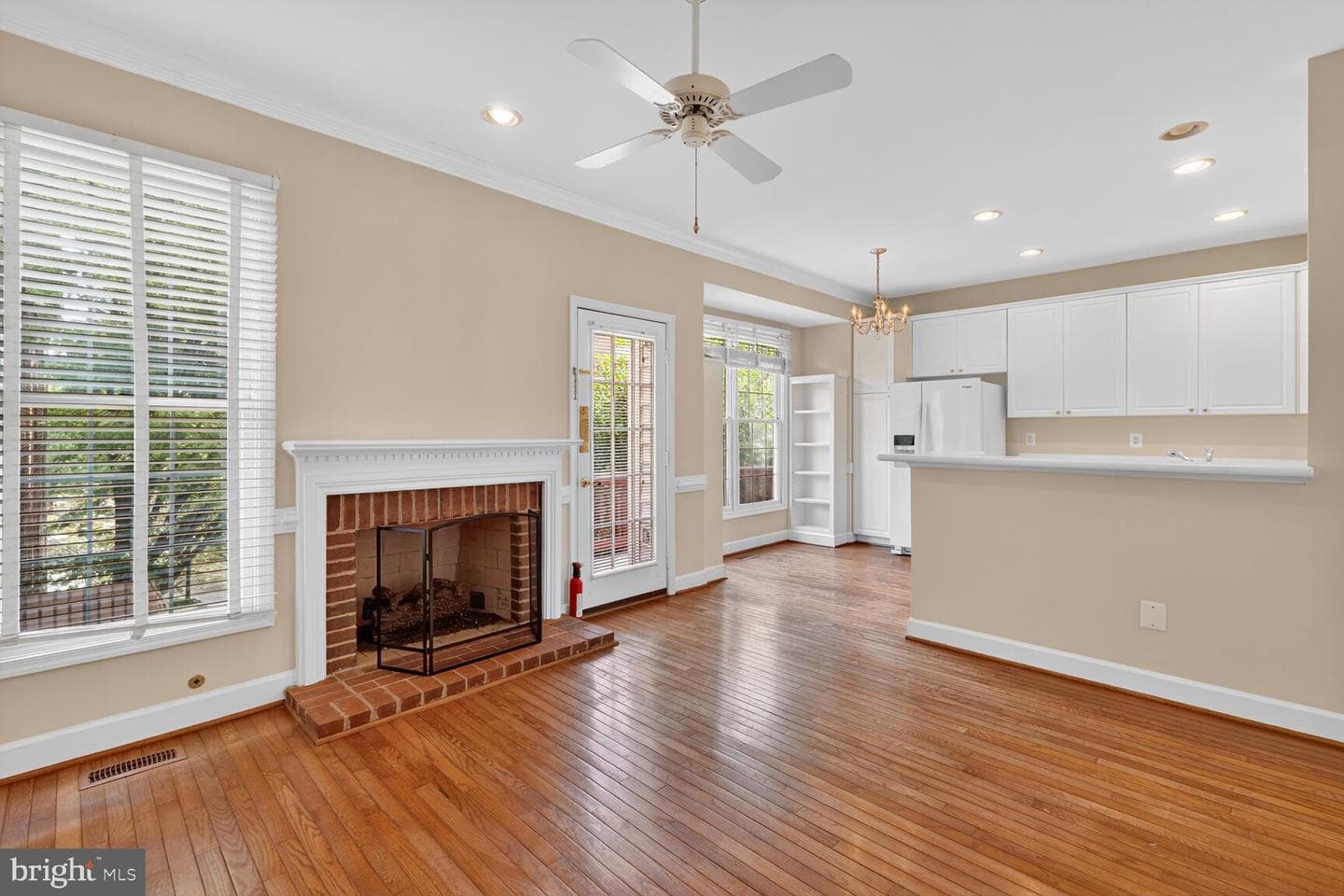 4627 Knight Place photo 9