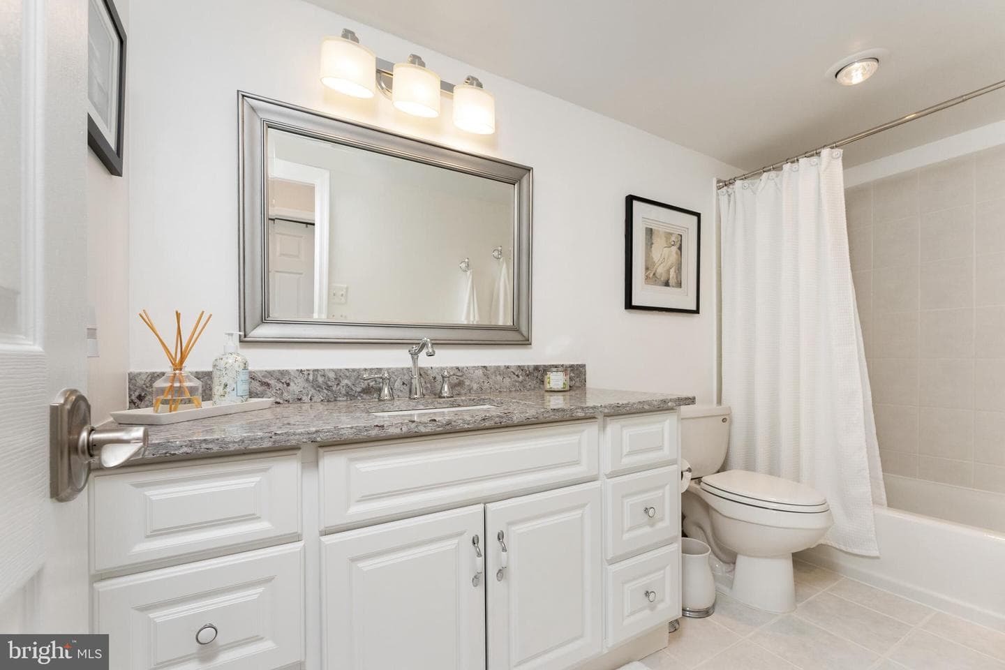 203 Yoakum Parkway #618 photo 17
