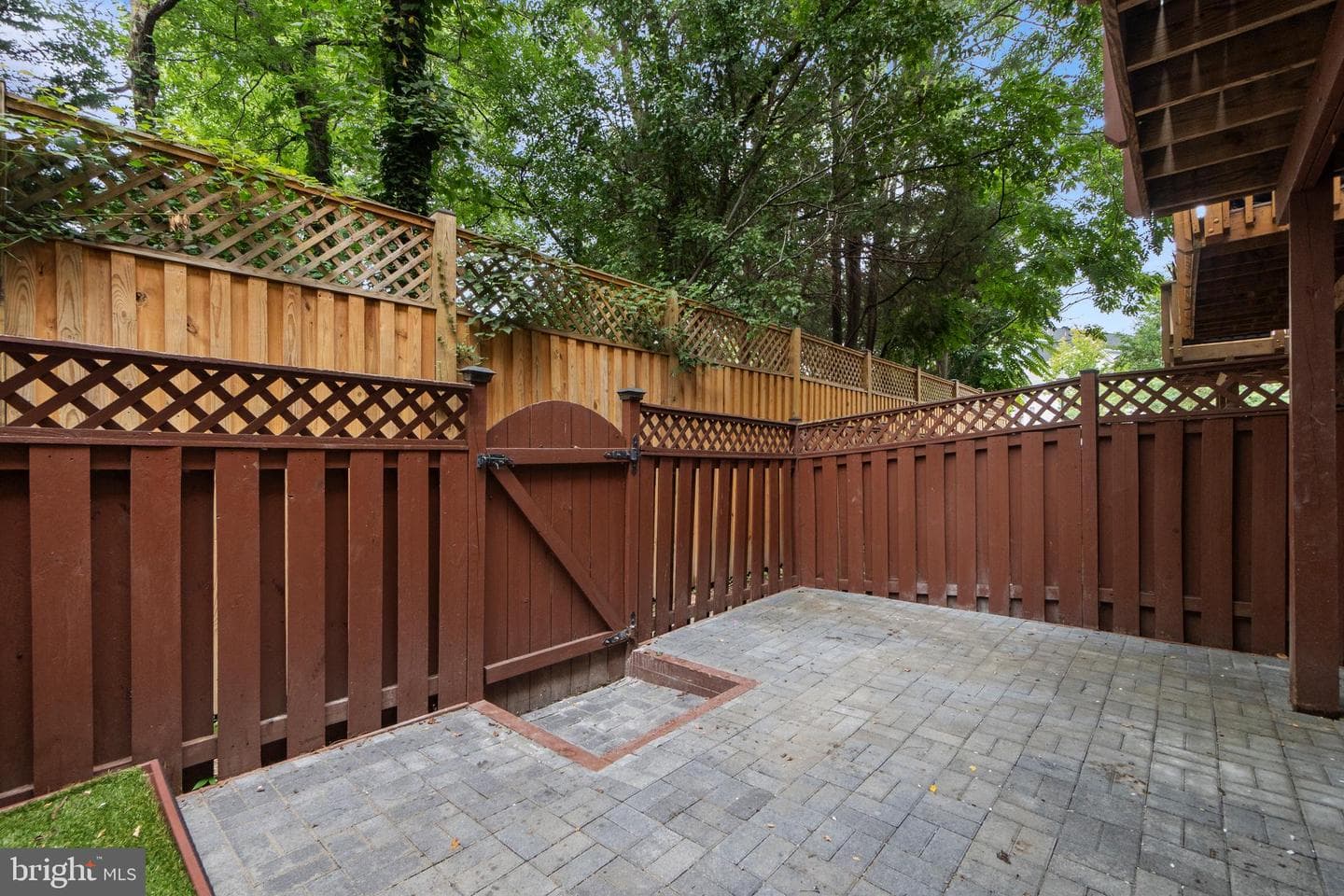 325 Helmuth Lane photo 8