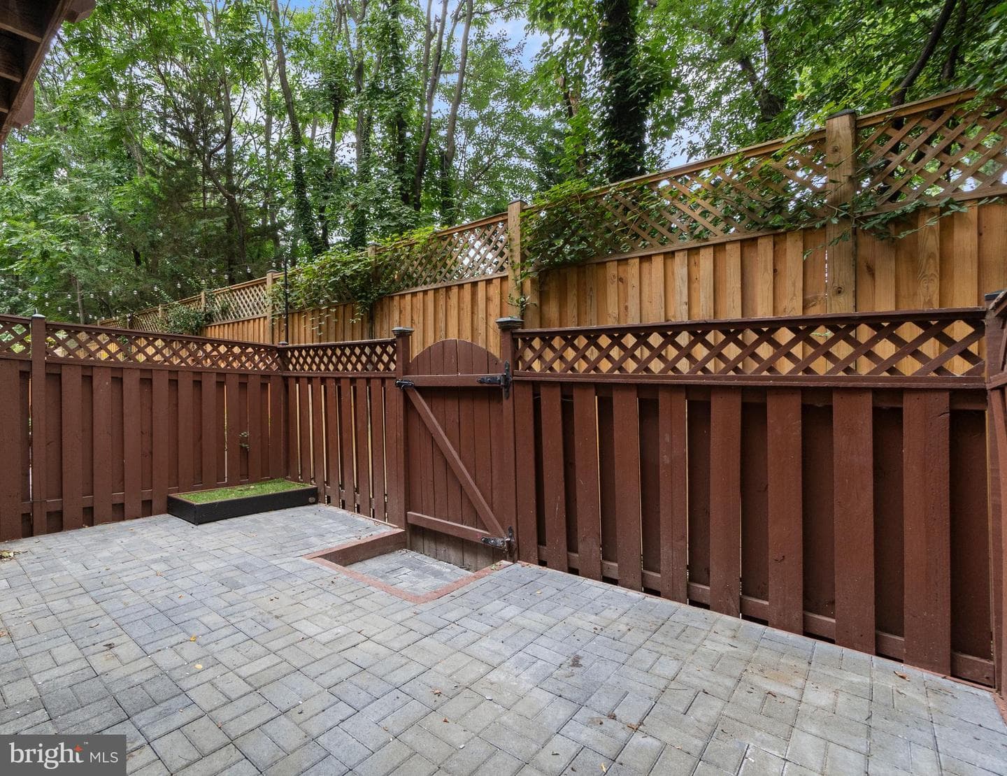 325 Helmuth Lane photo 9