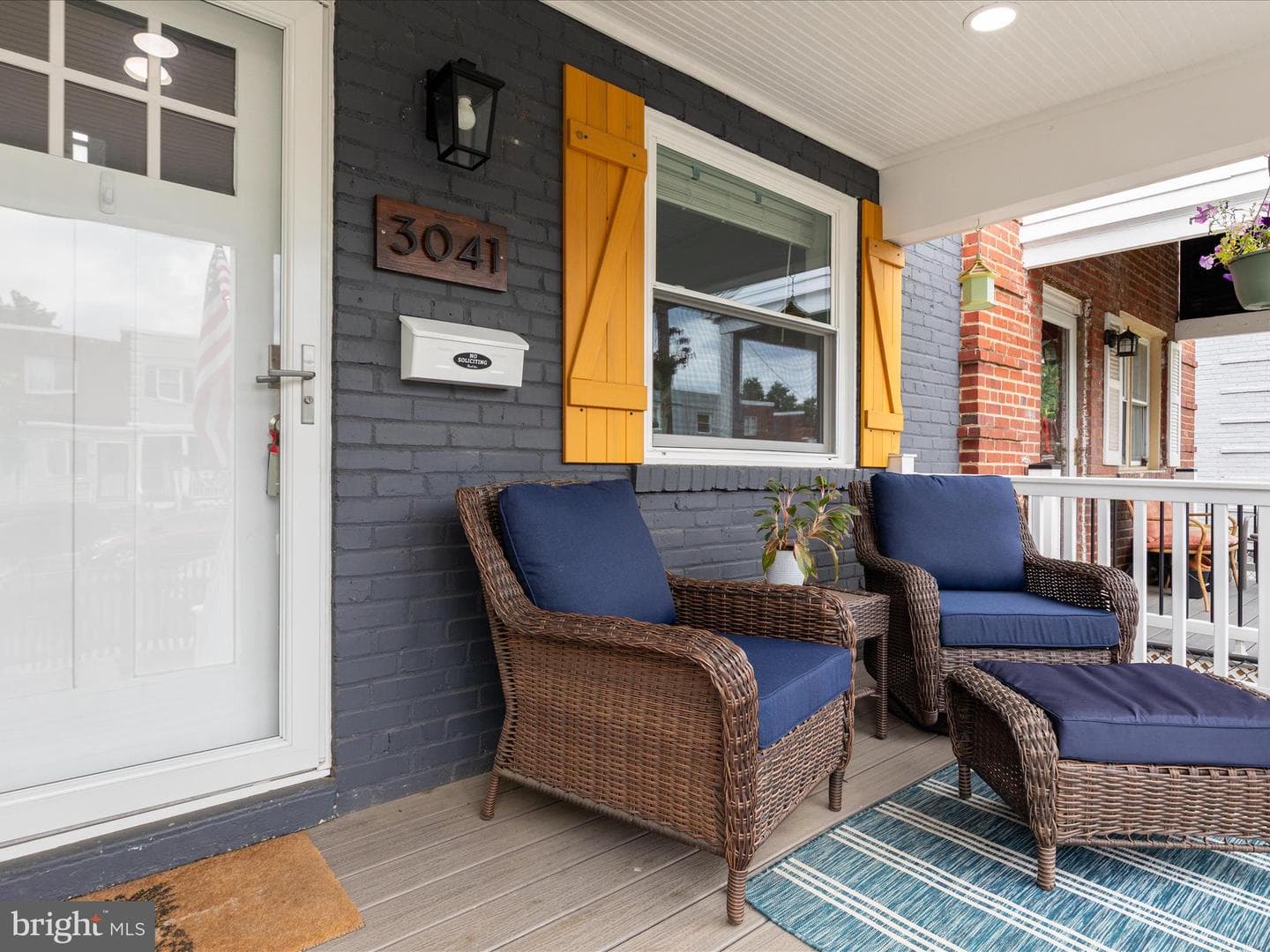3041 Manning Street photo 3