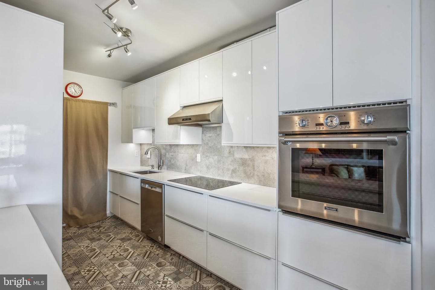 1250 S Washington Street #820 photo 18