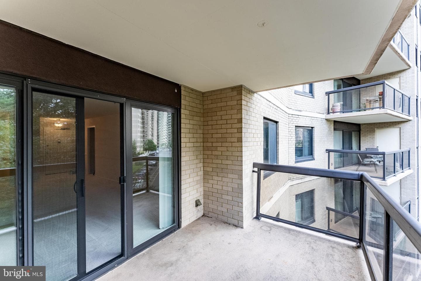 203 Yoakum Parkway #403 photo 10