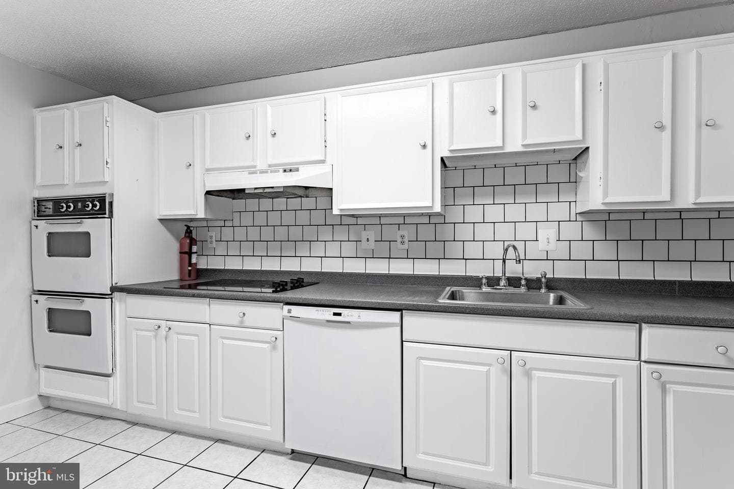 203 Yoakum Parkway #403 photo 29