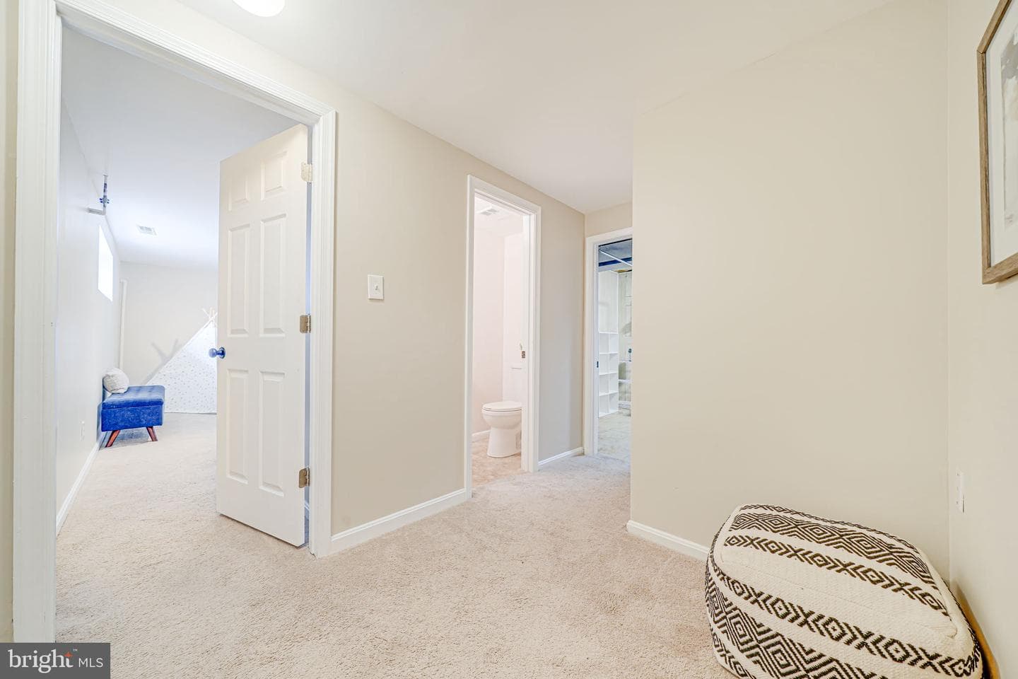 2702 Kenwood Avenue photo 25