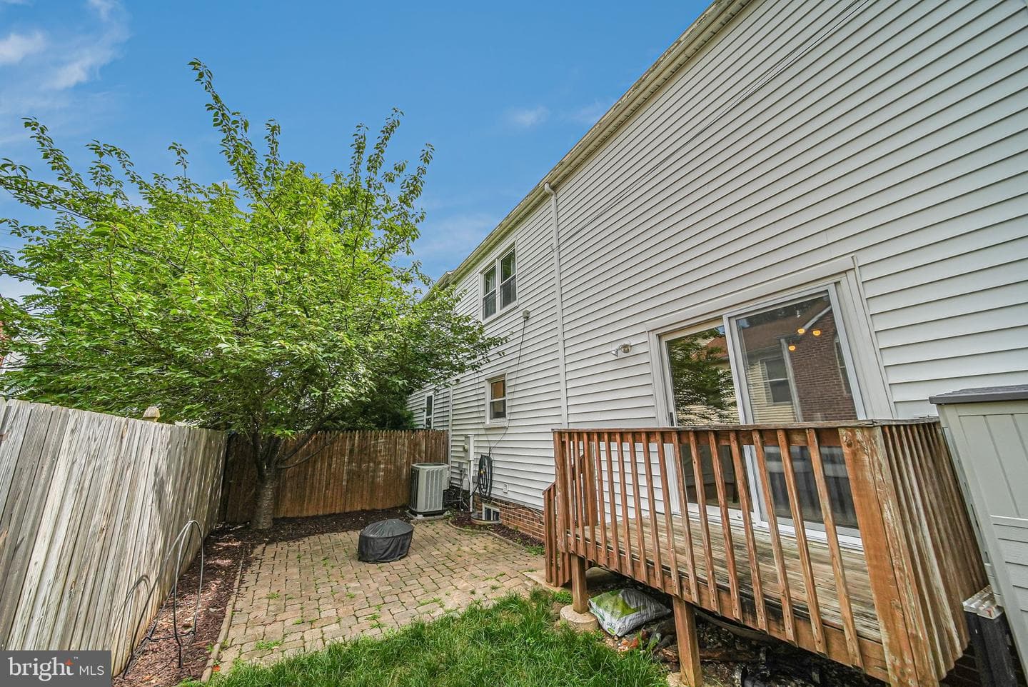 2702 Kenwood Avenue photo 28