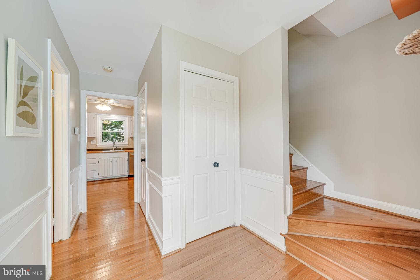 2702 Kenwood Avenue photo 3