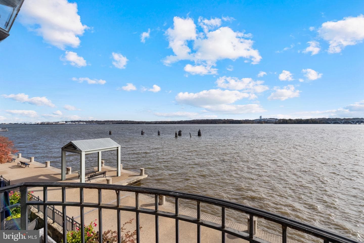 602 Fords Landing Way photo 3