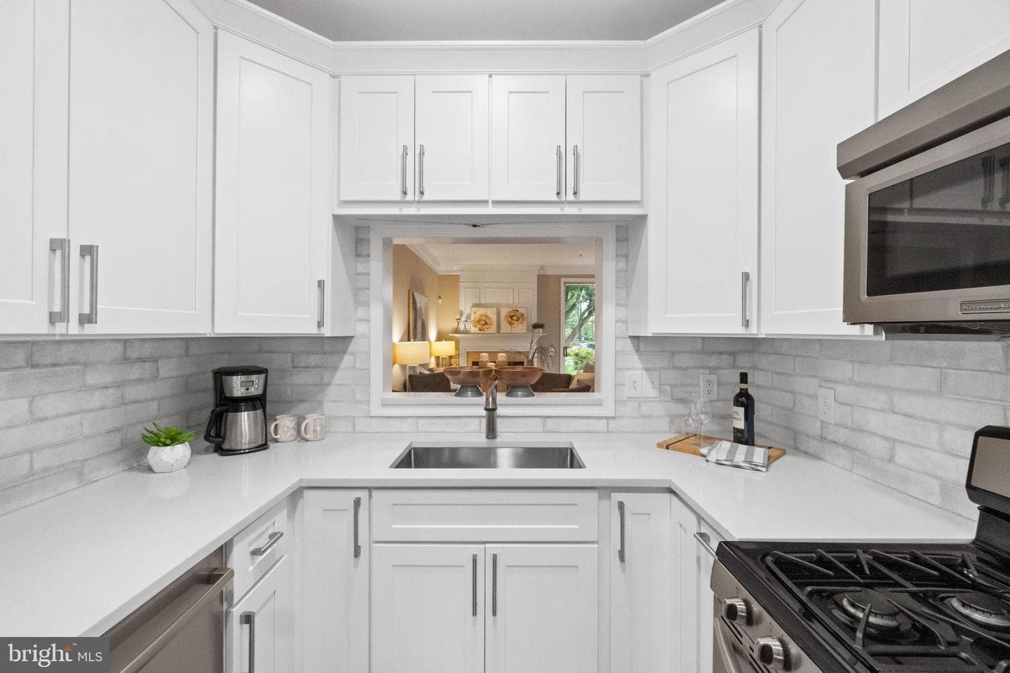 1805 Kenwood Avenue photo 6