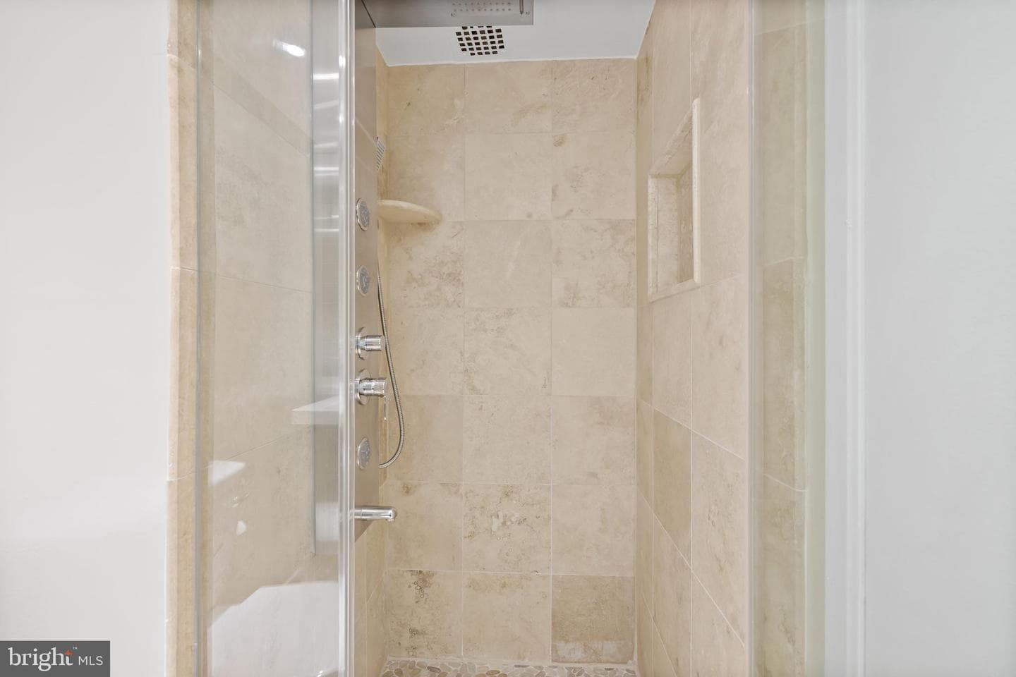 203 Yoakum Parkway #1605 photo 19