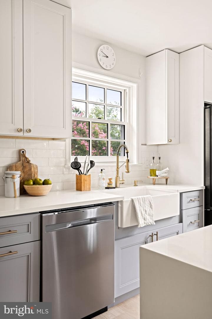 621 S Saint Asaph Street photo 27