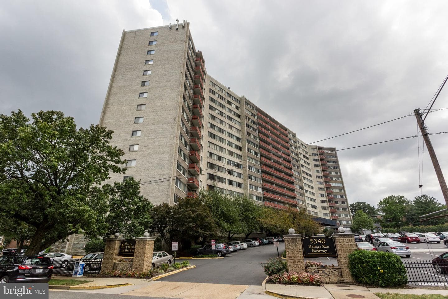 5340 Holmes Run Parkway #1003 photo 4