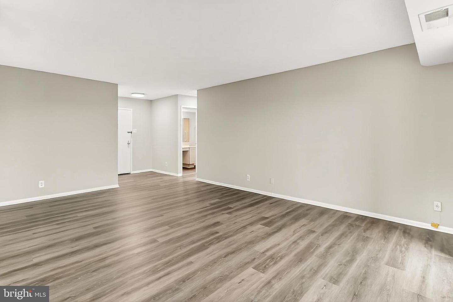 203 Yoakum Parkway #918 photo 14