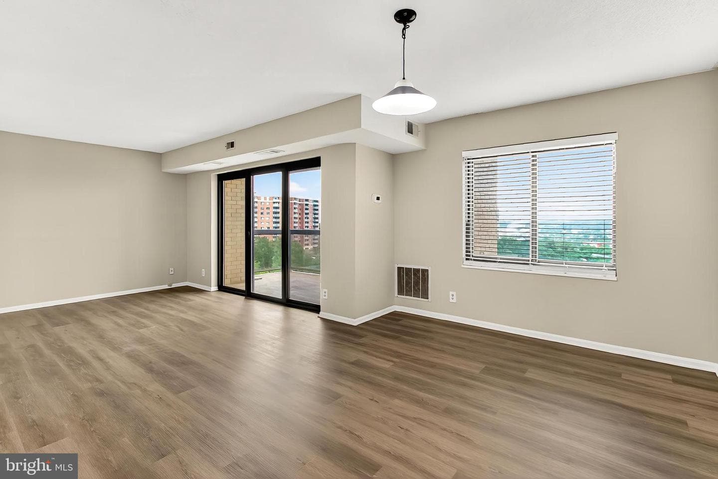 203 Yoakum Parkway #918 photo 18