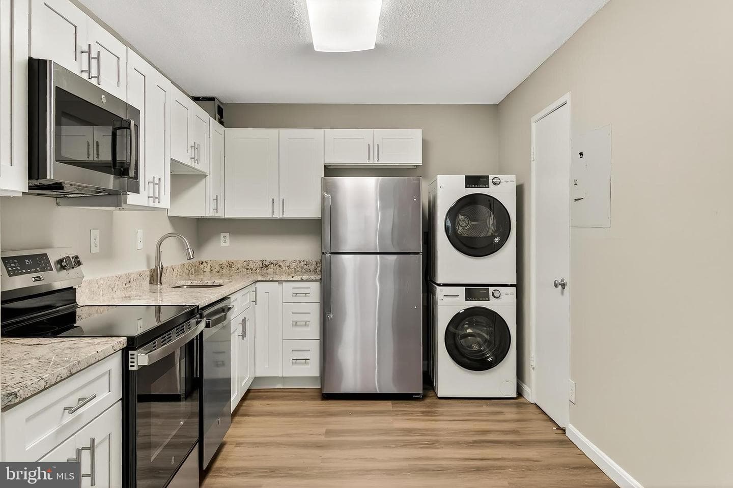 203 Yoakum Parkway #918 photo 20