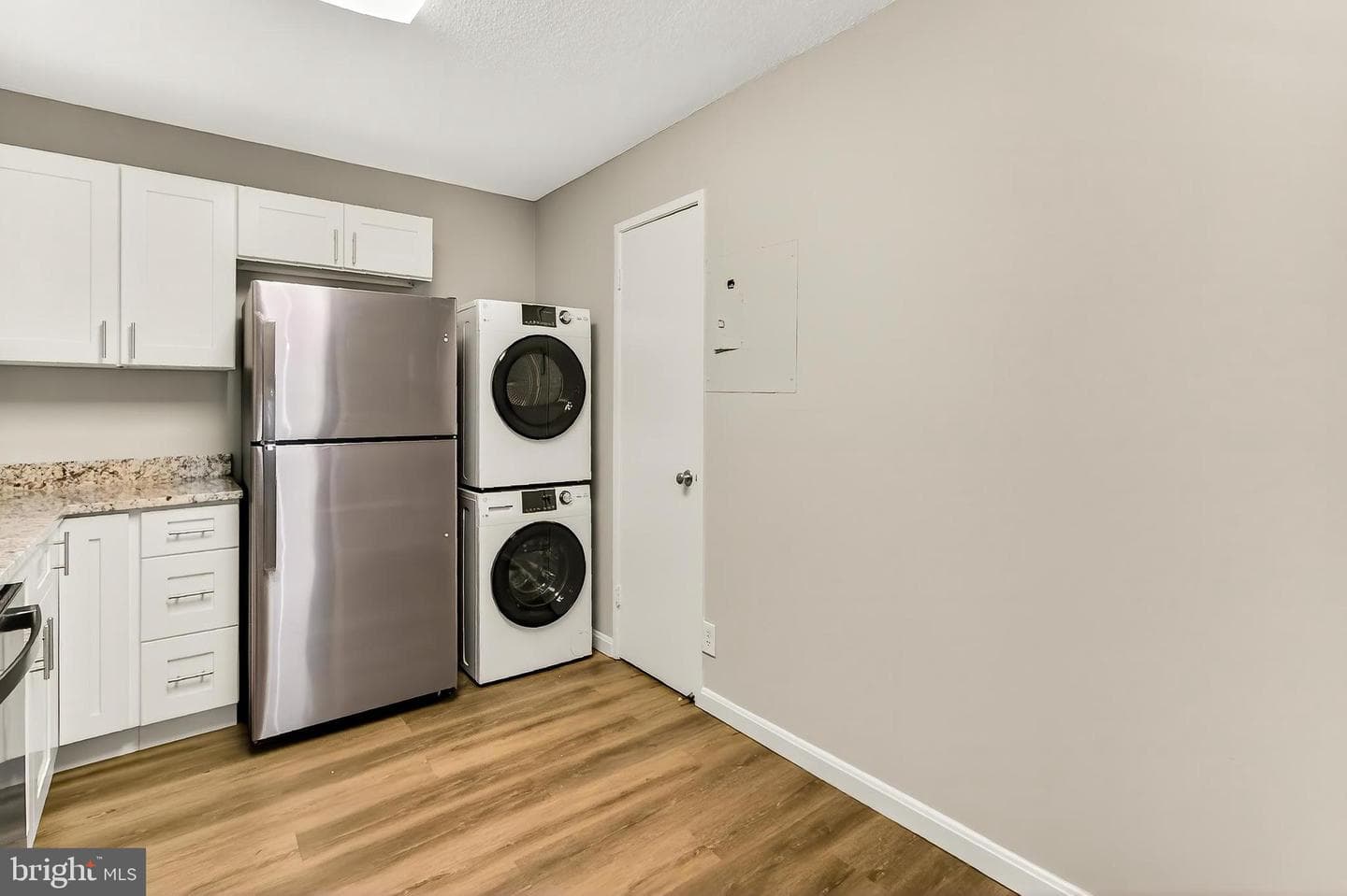 203 Yoakum Parkway #918 photo 23