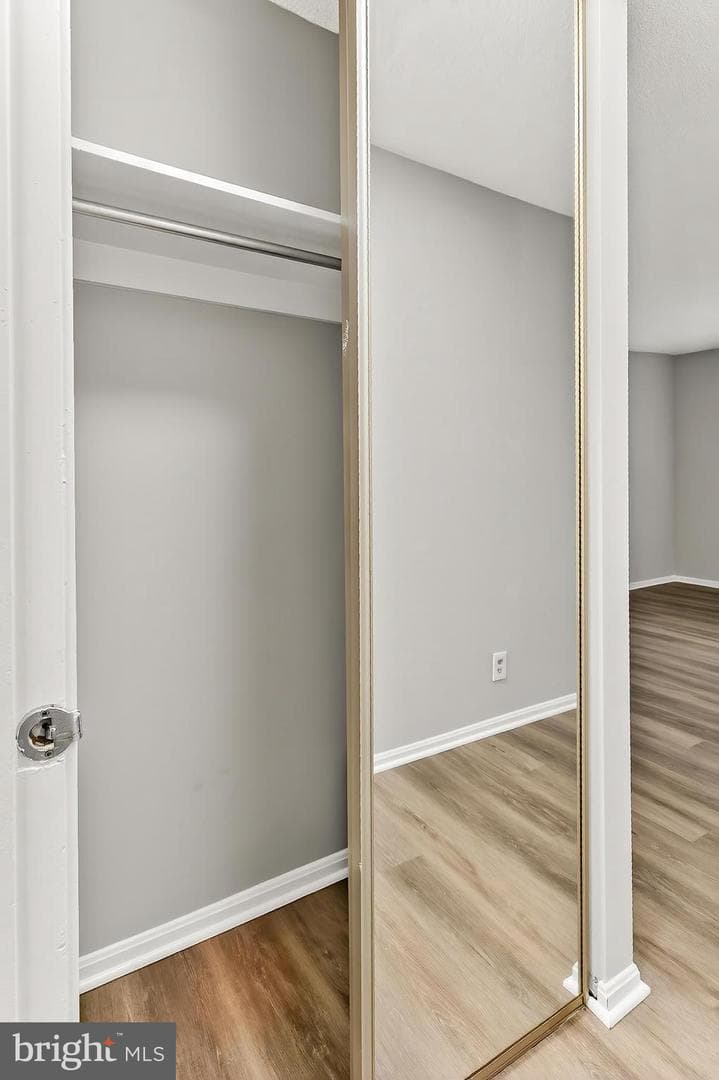 203 Yoakum Parkway #918 photo 30