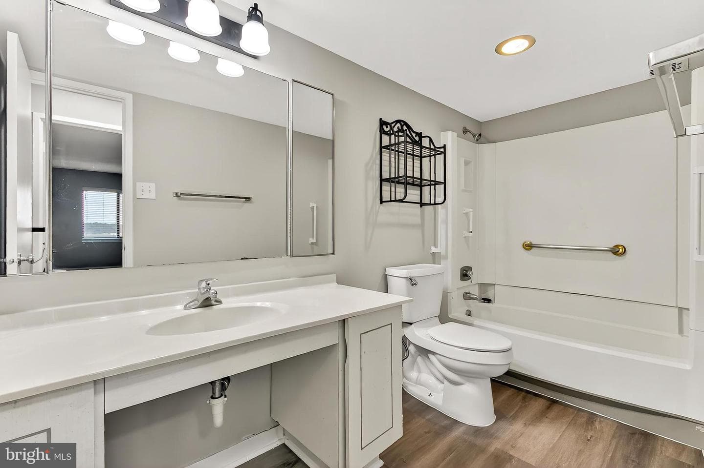 203 Yoakum Parkway #918 photo 31