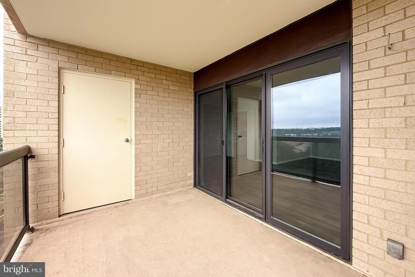 203 Yoakum Parkway #918 photo 34