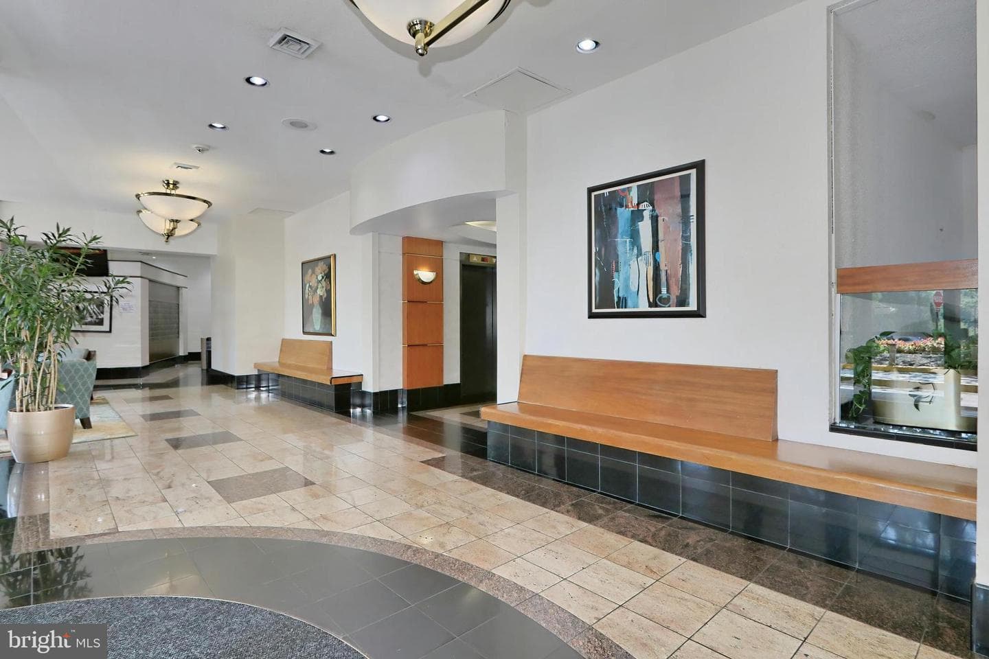 203 Yoakum Parkway #918 photo 6