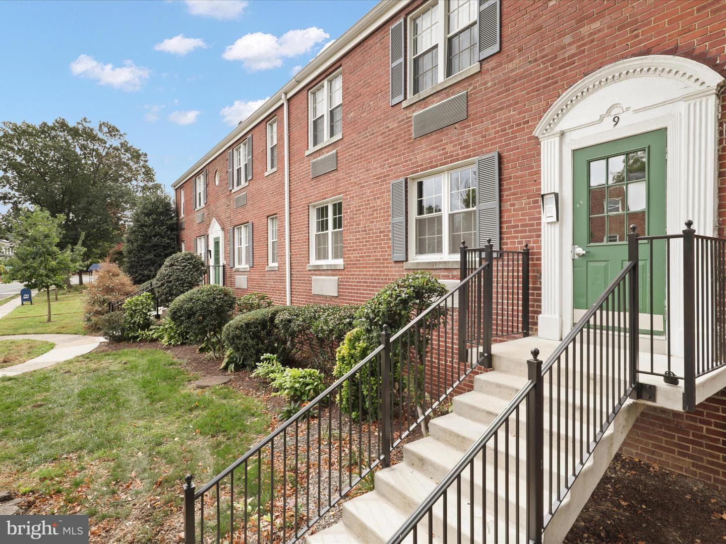 9 E Glebe Road #c photo 3