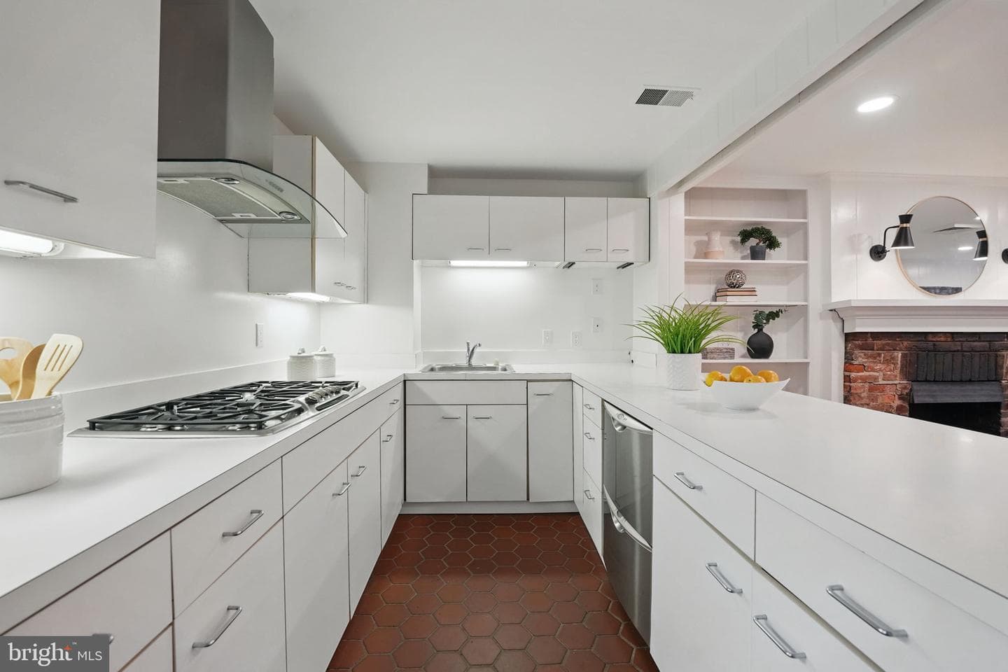 219 N Pitt Street photo 14