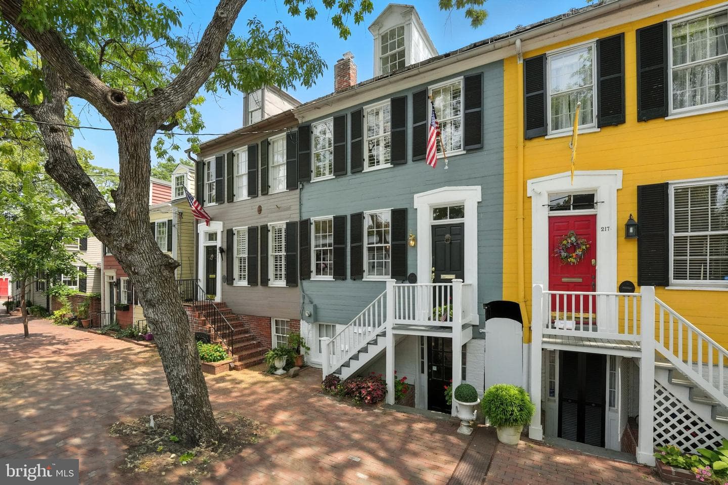 219 N Pitt Street photo 2