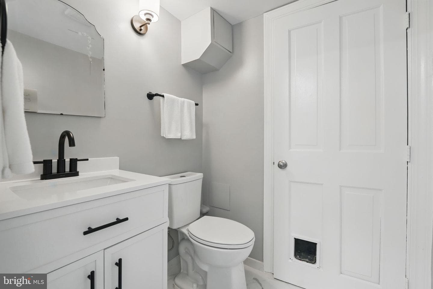 219 N Pitt Street photo 21