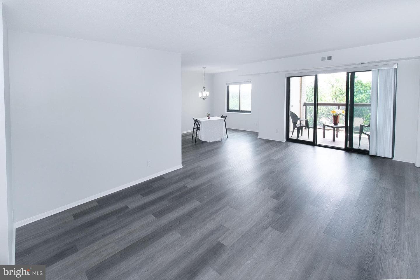 307 Yoakum Parkway #1024 photo 16