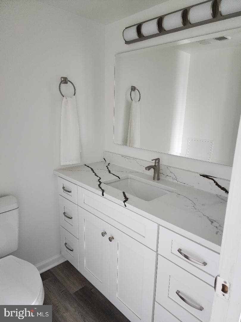 307 Yoakum Parkway #1024 photo 26
