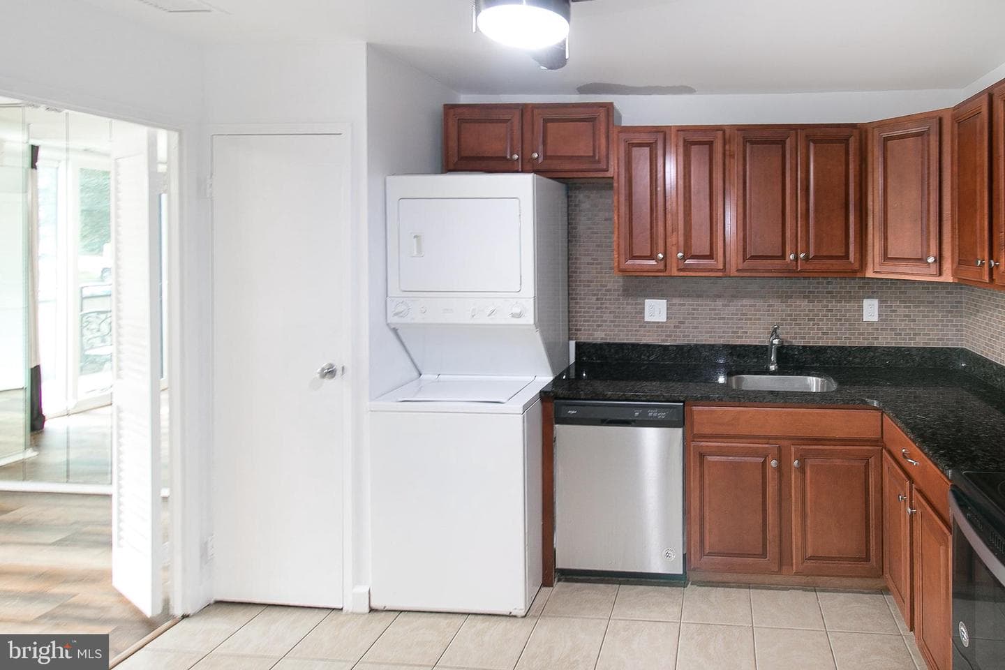 250 S Reynolds Street #105 photo 17