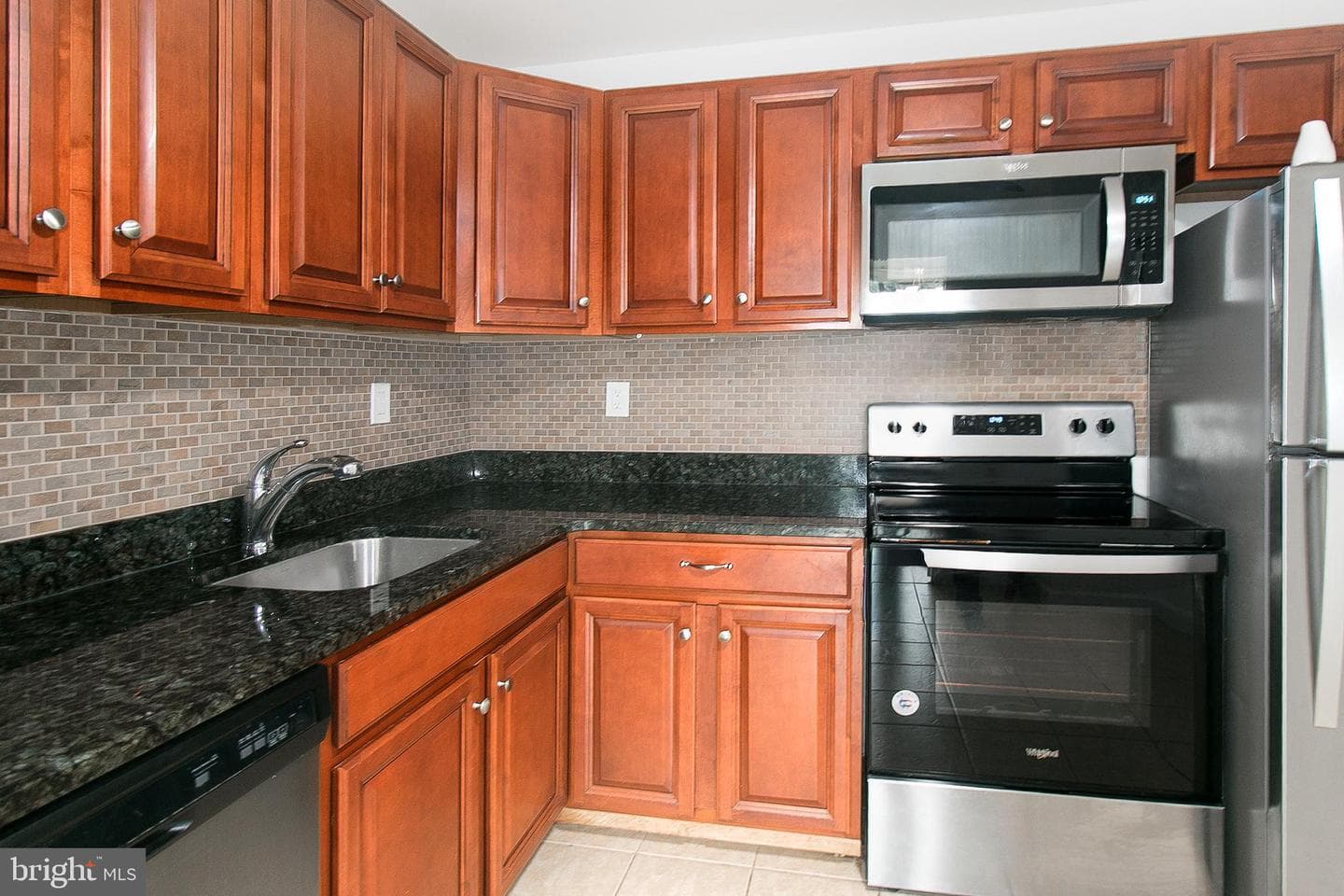 250 S Reynolds Street #105 photo 19
