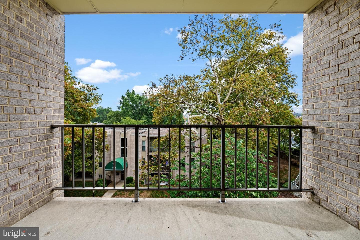 3 Canterbury Square #402 photo 12
