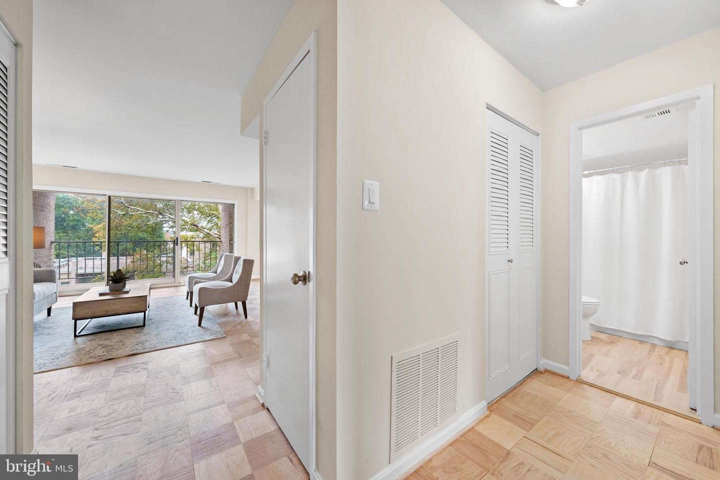 3 Canterbury Square #402 photo 17