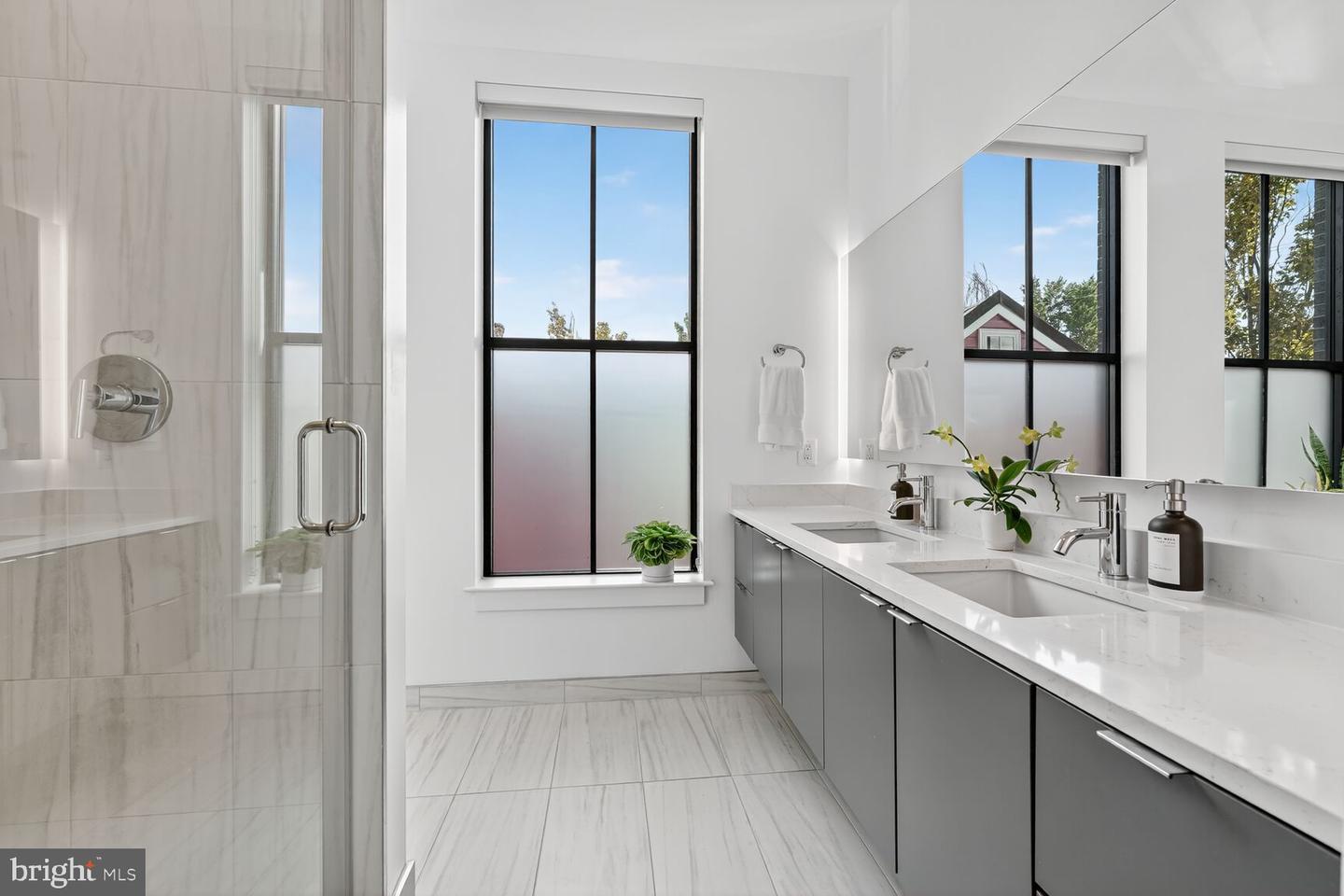 1312 King Street #210 photo 12