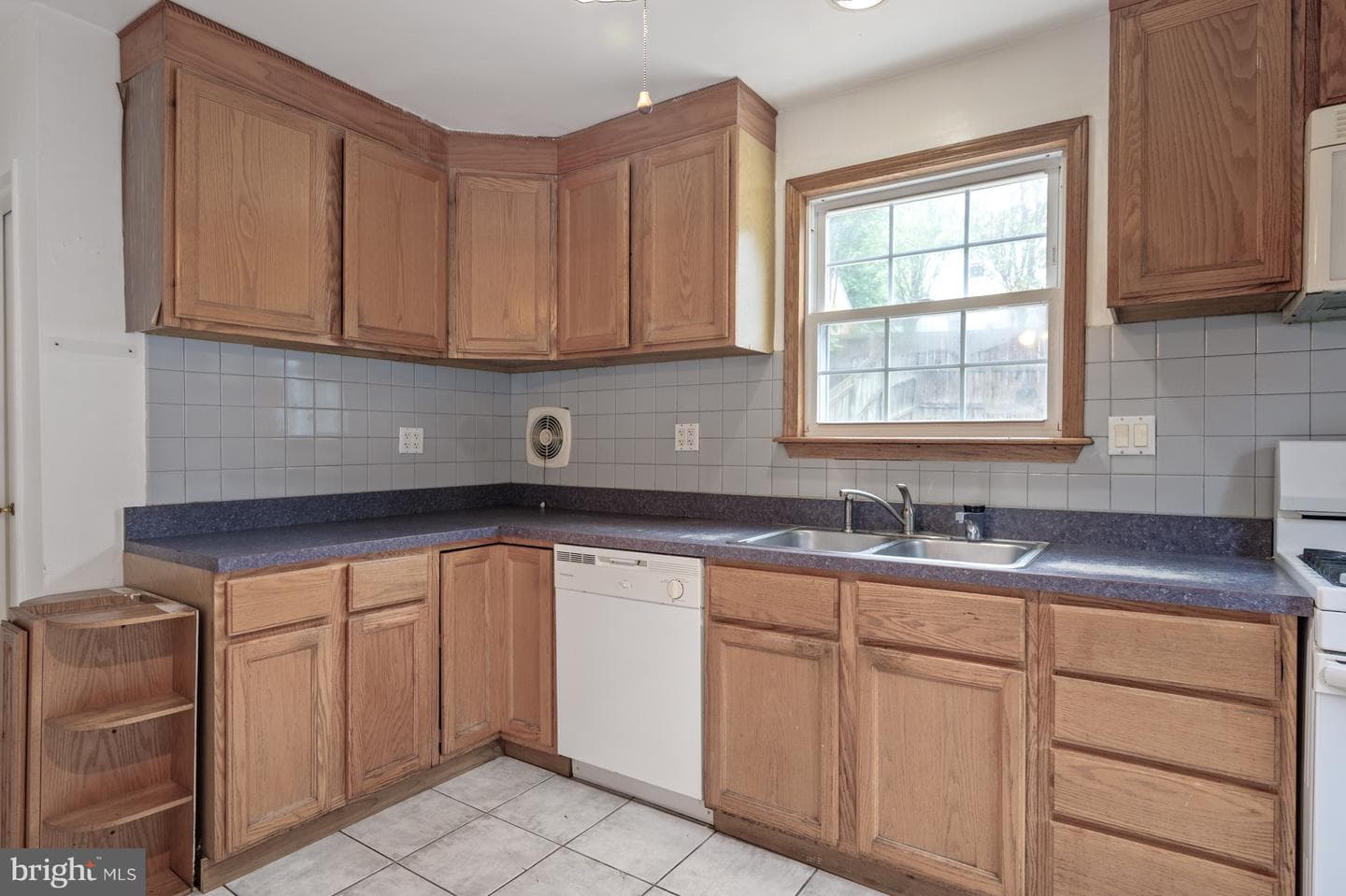 131 E Taylor Run Parkway photo 19