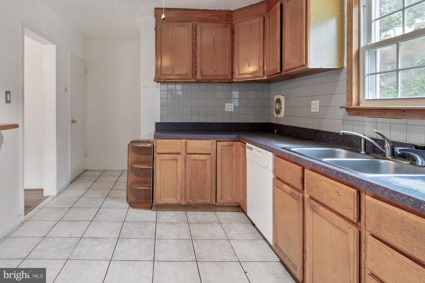 131 E Taylor Run Parkway photo 20