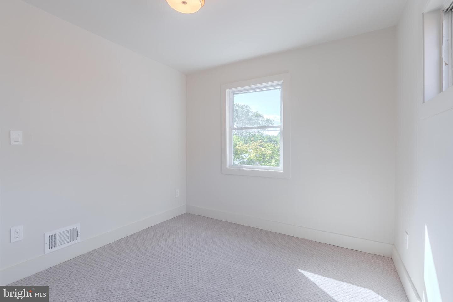 57 Garden Drive photo 25