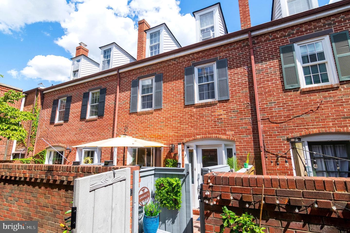 102 King Henry Court
