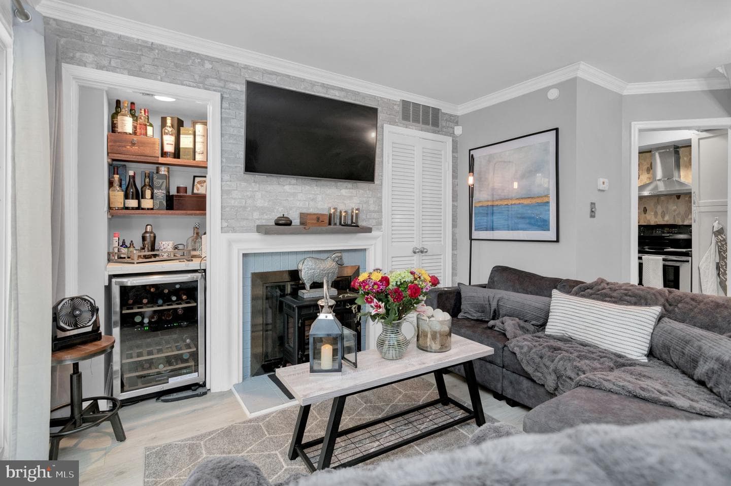 102 King Henry Court photo 11