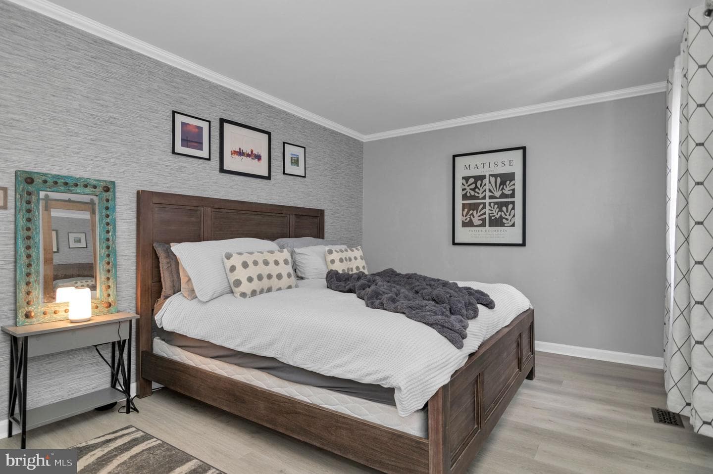 102 King Henry Court photo 18