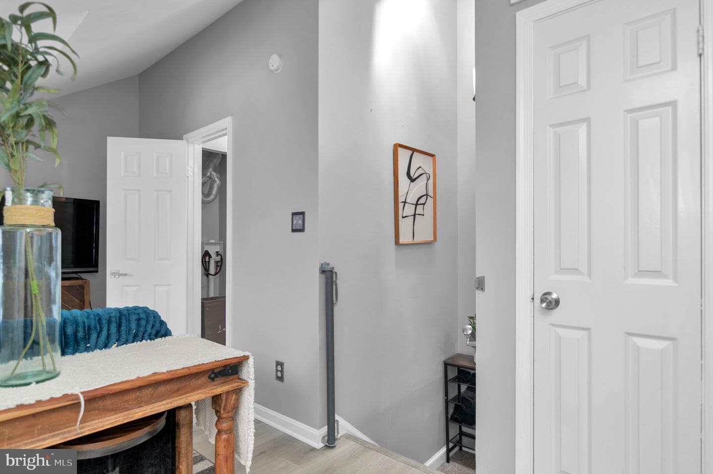 102 King Henry Court photo 23