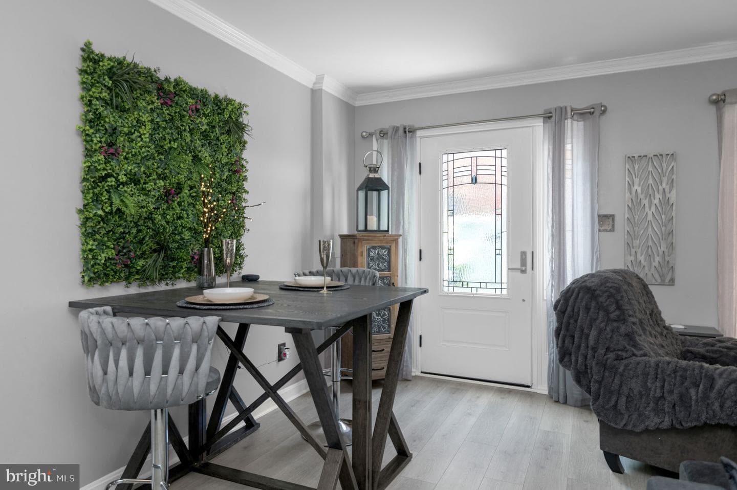 102 King Henry Court photo 7