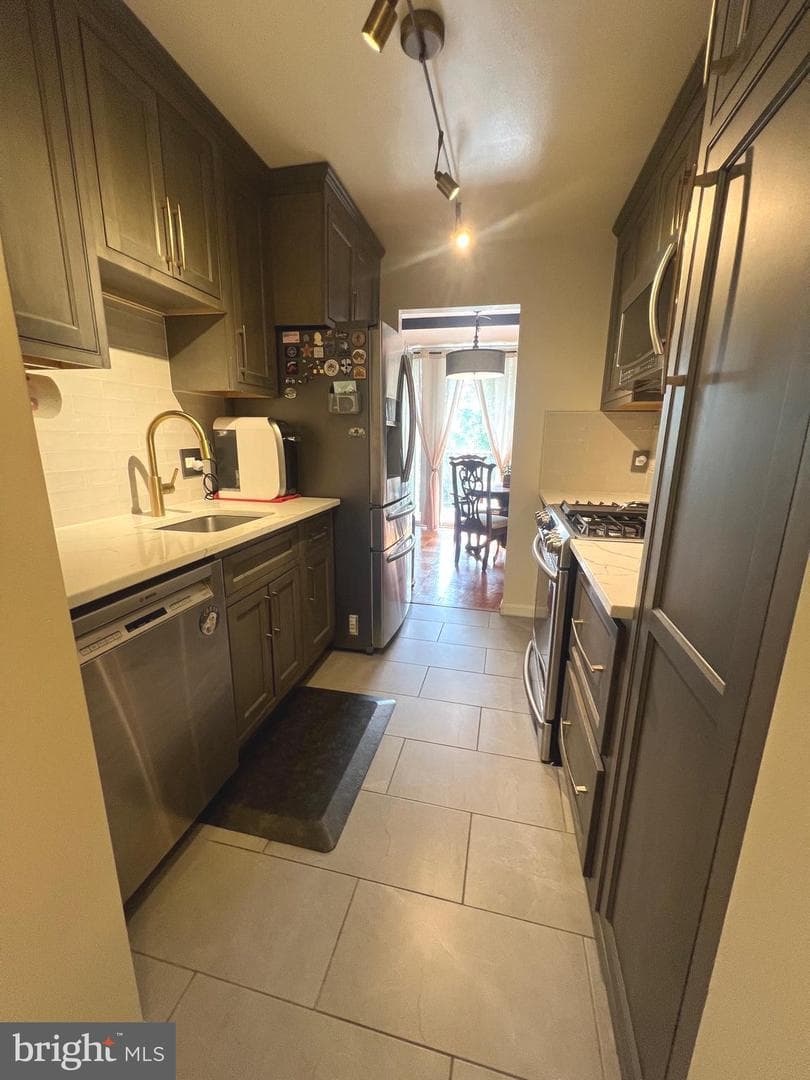 301 N Beauregard Street N #303 photo 7