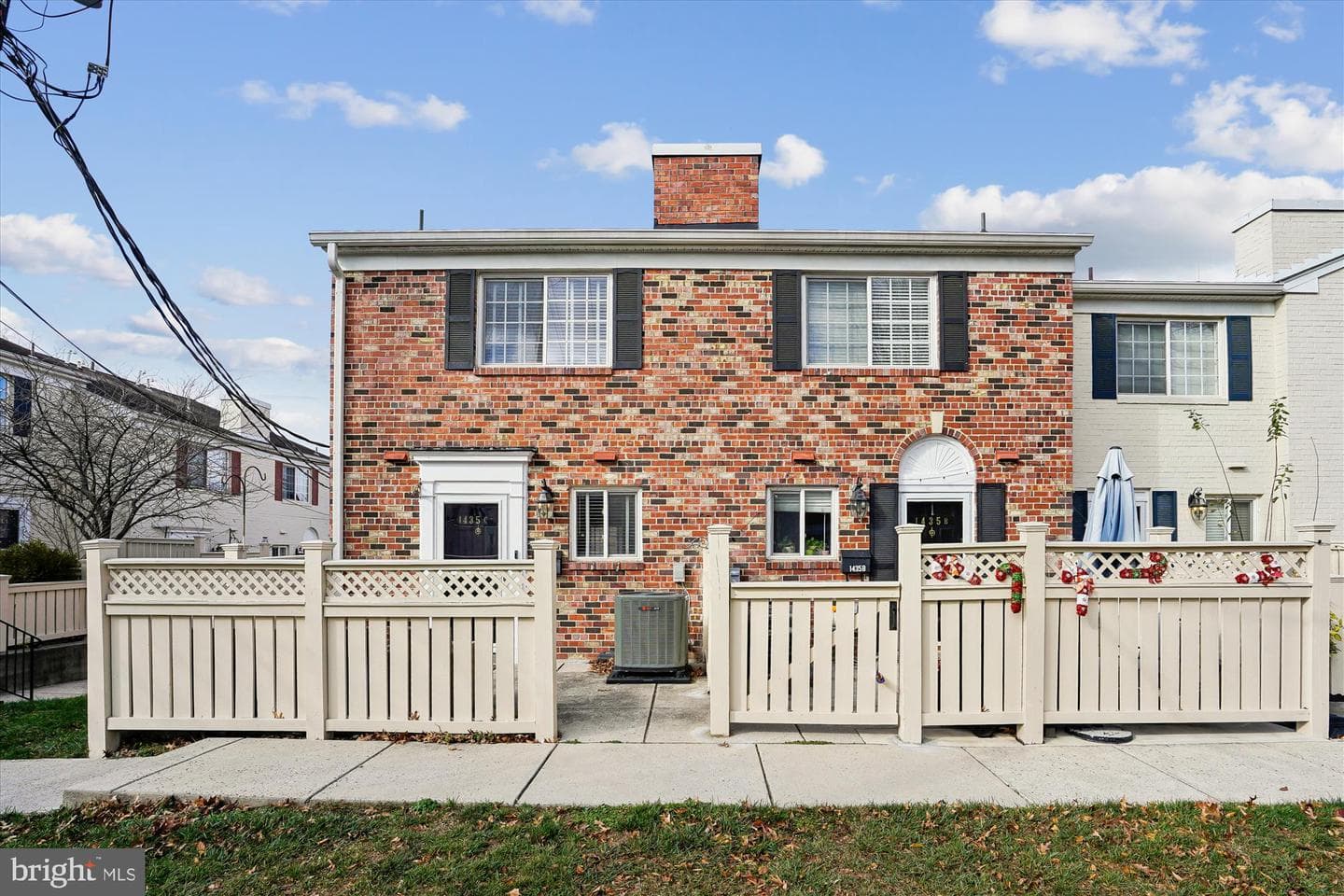 1435 N Van Dorn Street