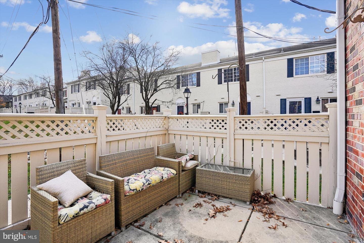 1435 N Van Dorn Street photo 31
