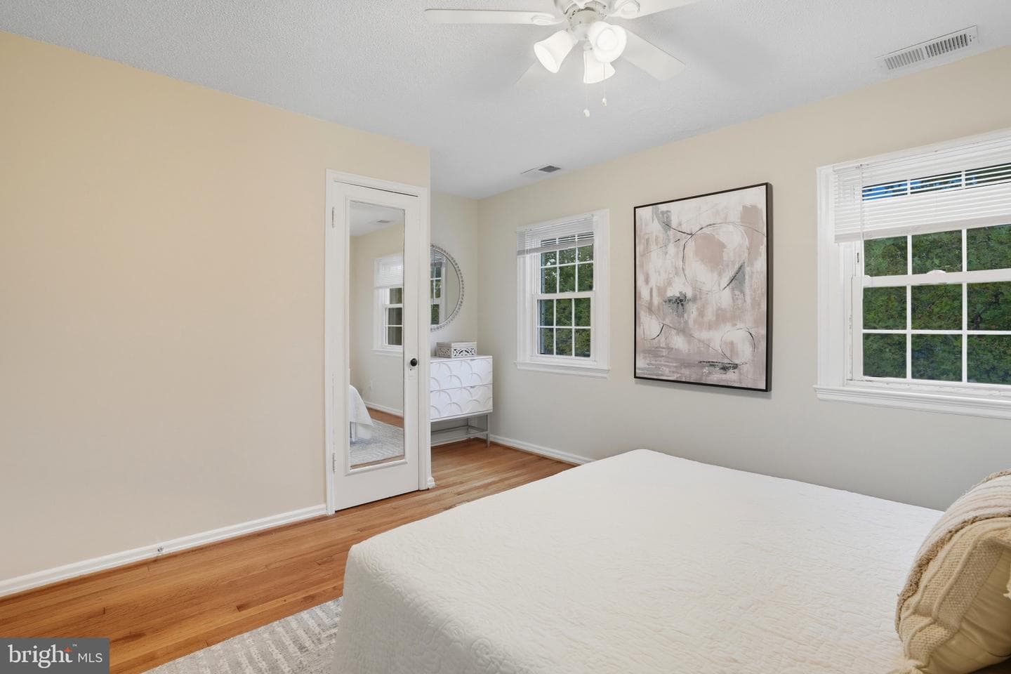 1118 Colonial Avenue photo 21