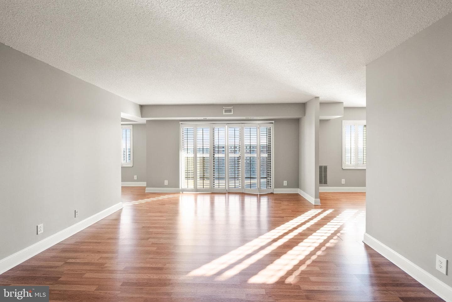 203 Yoakum Parkway #1512 photo 10