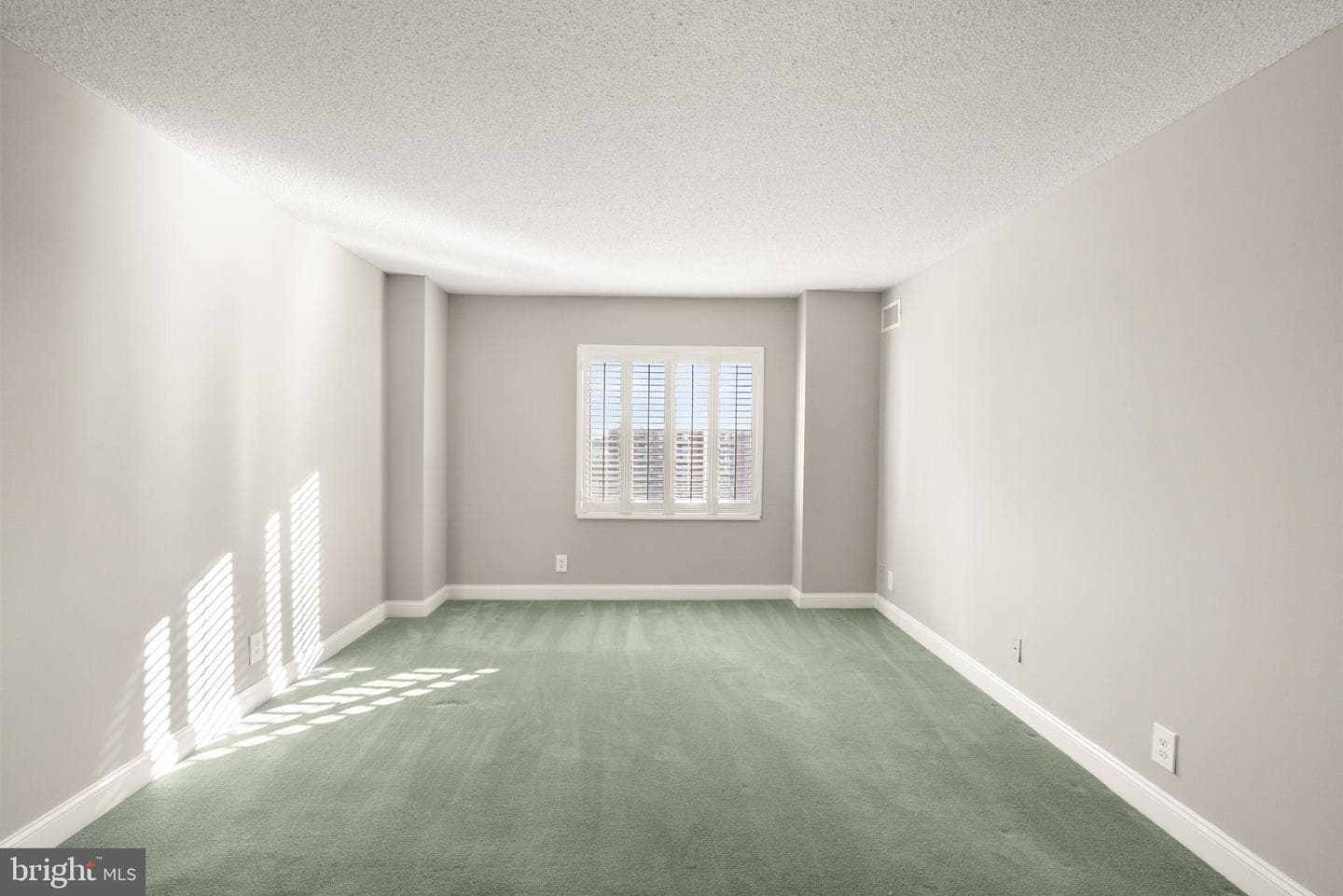 203 Yoakum Parkway #1512 photo 33