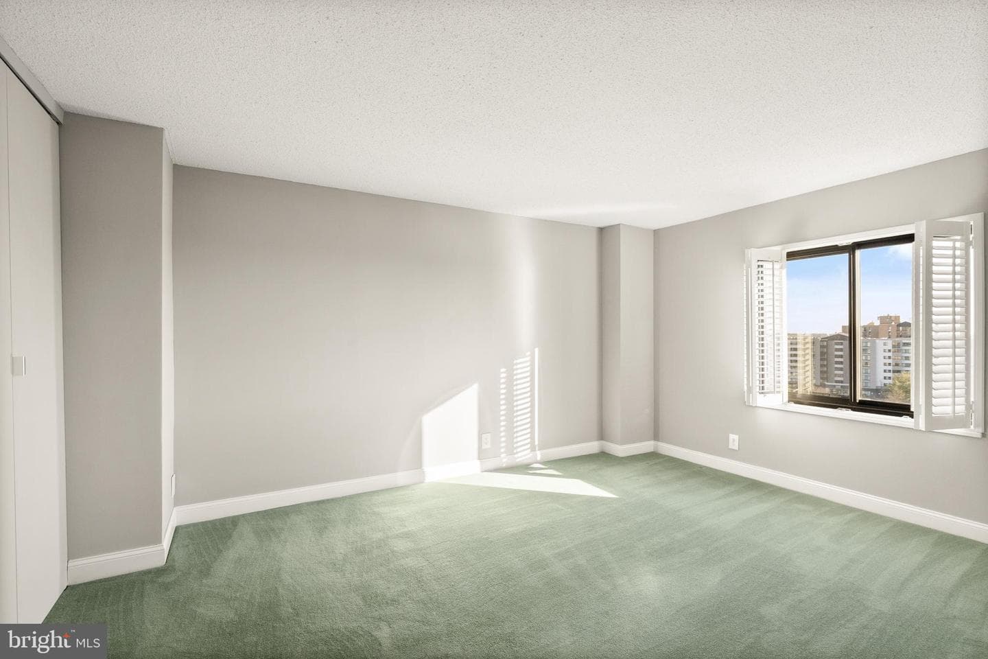 203 Yoakum Parkway #1512 photo 38